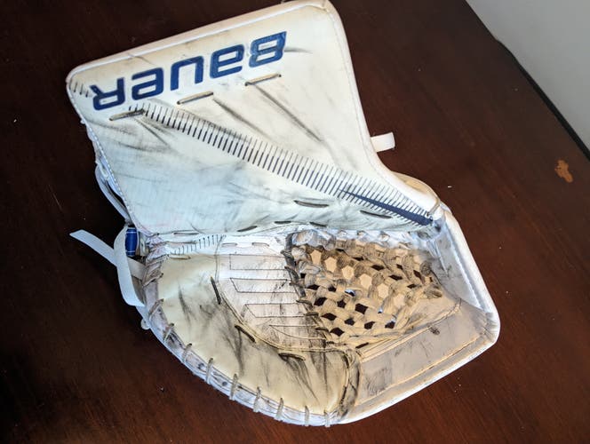 Used Bauer Regular Supreme 2S Pro Stock