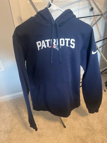 New England Patriots Sweatshirt / Medium