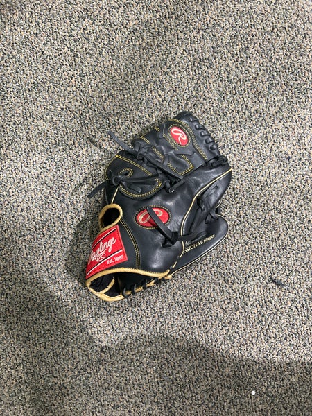 Used Rawlings R9 Right Hand Throw Pitcher Baseball Glove 12"