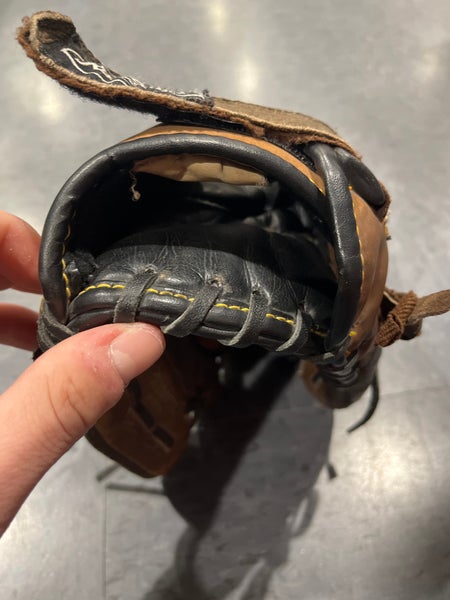 Used Rawlings Right Hand Throw Infield RBG70 Baseball Glove 11 |  SidelineSwap