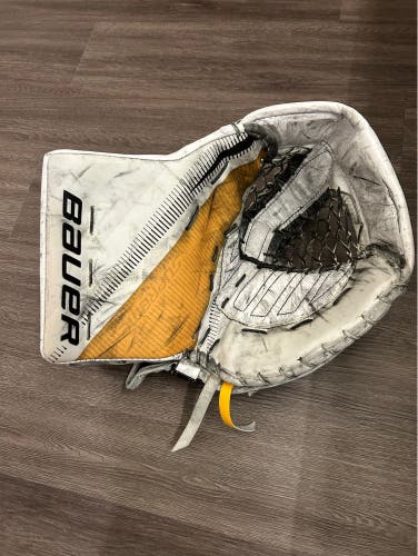 Used Bauer Practice Palm Regular Pro Stock Supreme 2S Pro