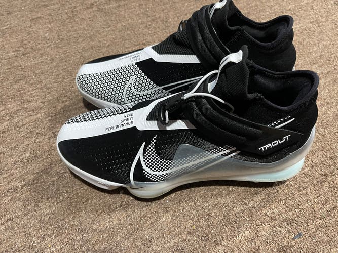 Black Adult Size 10 (Women's 11) Nike Force Zoom Trout 7