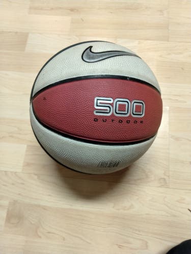 Used Nike 500 Basketball 28.5 rubber