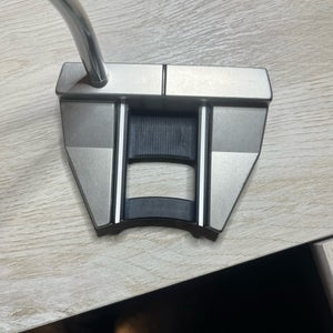 Scotty Cameron Right Handed Mallet Futura 5.5m Putter 35"