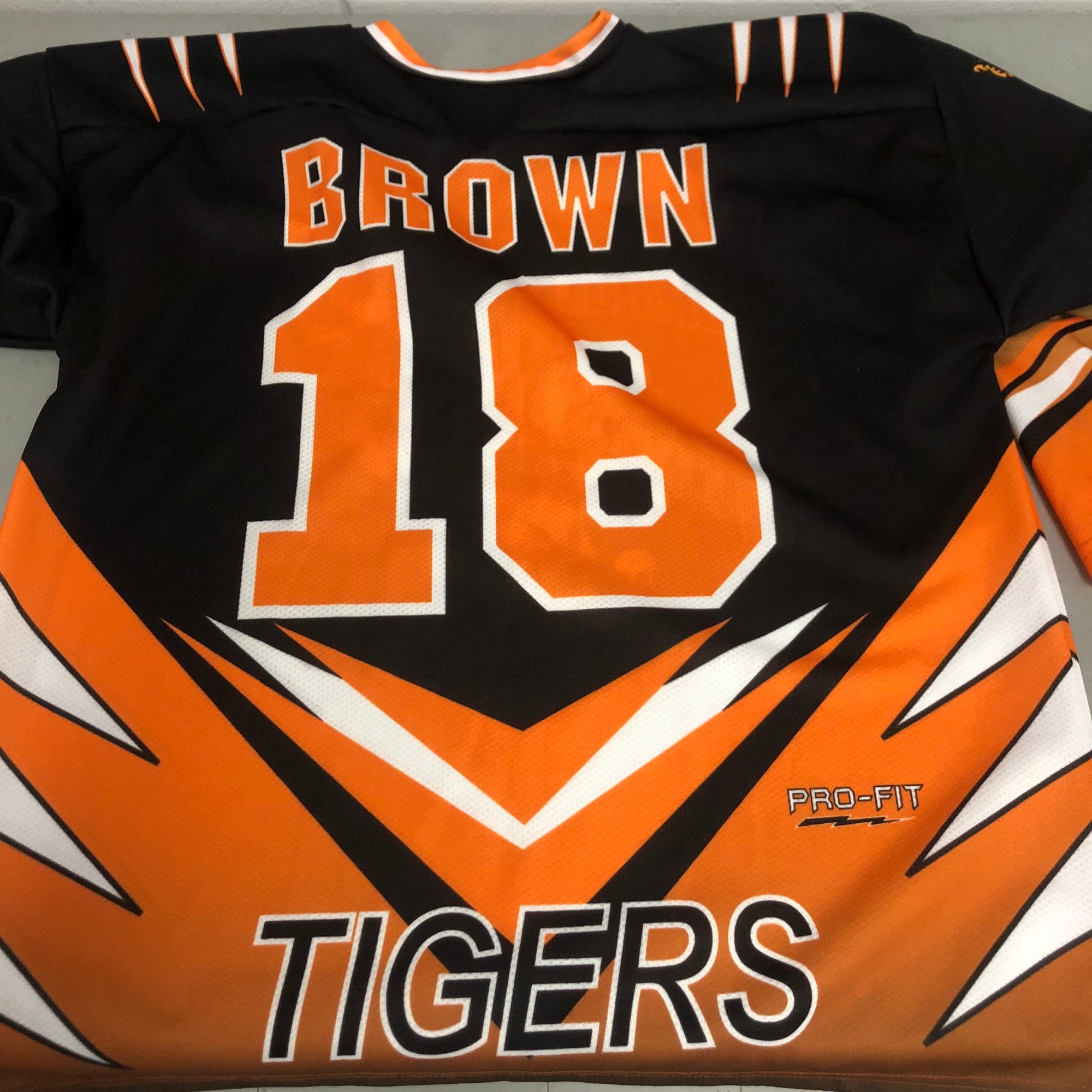 Orangeville Tigers mens large #18 BROWN game jersey