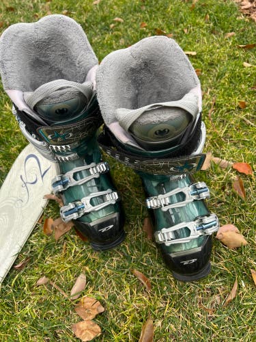 Women's Dalbello electra Ski Boots