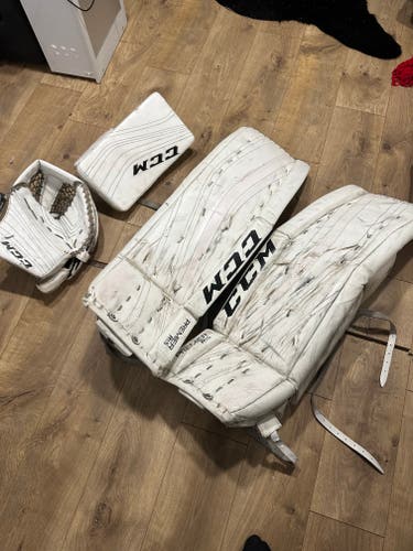Used 35" CCM Regular Goalie Full Set