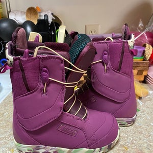 Burton Ritual Women's Snowboard Boots Size Women's 6 Sz Purple Camo Grom Boa Imprint 3