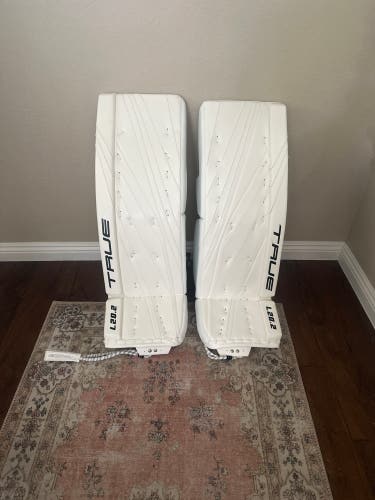 True L20.2 Goalie Leg Pads Size 34+2