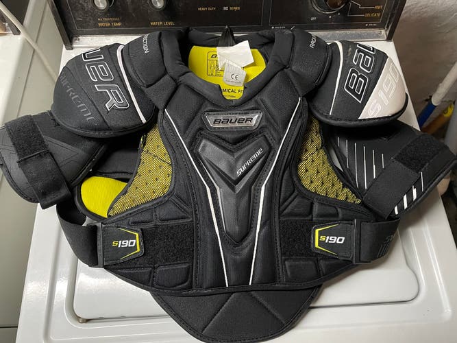 Bauer Supreme S190 Shoulder Pads