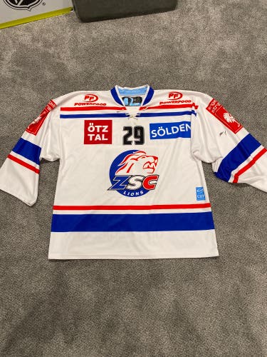 ZSC Lions Goalie Cut Jersey #29 Boltshauser