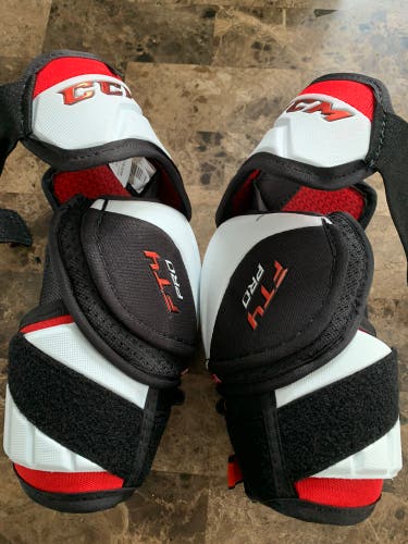 New Medium CCM FT4 Pro Elbow Pads
