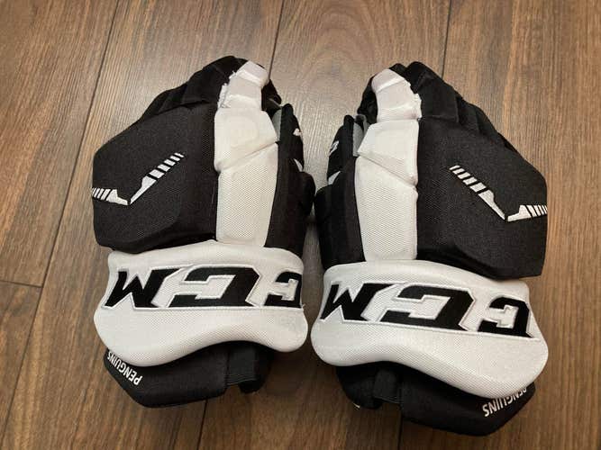 New Pittsburg Penguins CCM HGTKPP Gloves 13" Pro Stock