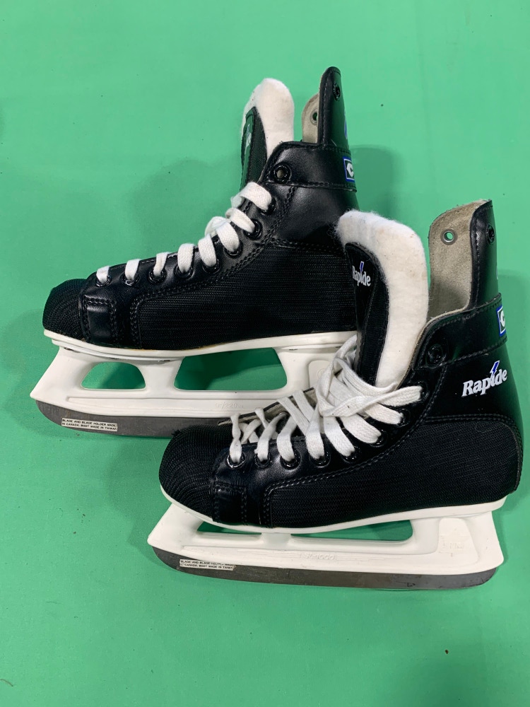 Used Junior CCM Rapide Hockey Skates (Regular) - Size: 3.0