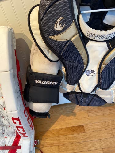 Vaughn Velocity 7400 chest protector