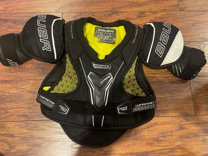 Bauer Supreme Ignite Pro Shoulder Pads Junior Medium
