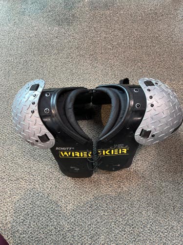 Used Youth XXL Schutt Shoulder Pads