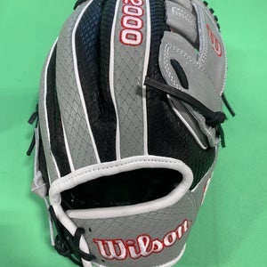 New Wilson A2000 Right-Hand Throw Infield Baseball Glove (11.5")