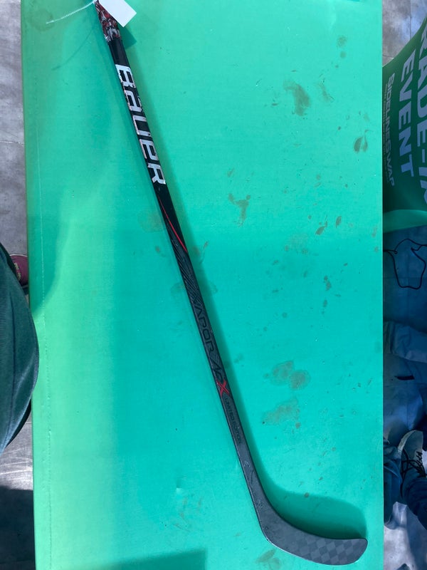 Easton RH Pro Stock Hockey Sticks for Sale in Yorba Linda, CA - OfferUp