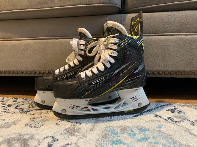 CCM Ultra Tacks Hockey Skates size 4.0D