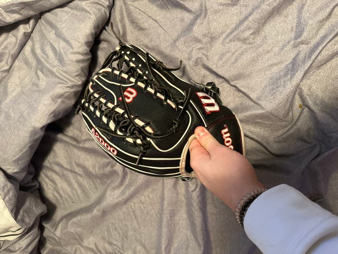 Right Hand Throw 12.75" A2000 Baseball Glove
