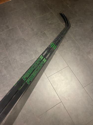 2-Pack CCM Trigger 5 Pro 100 Flex P90 RH
