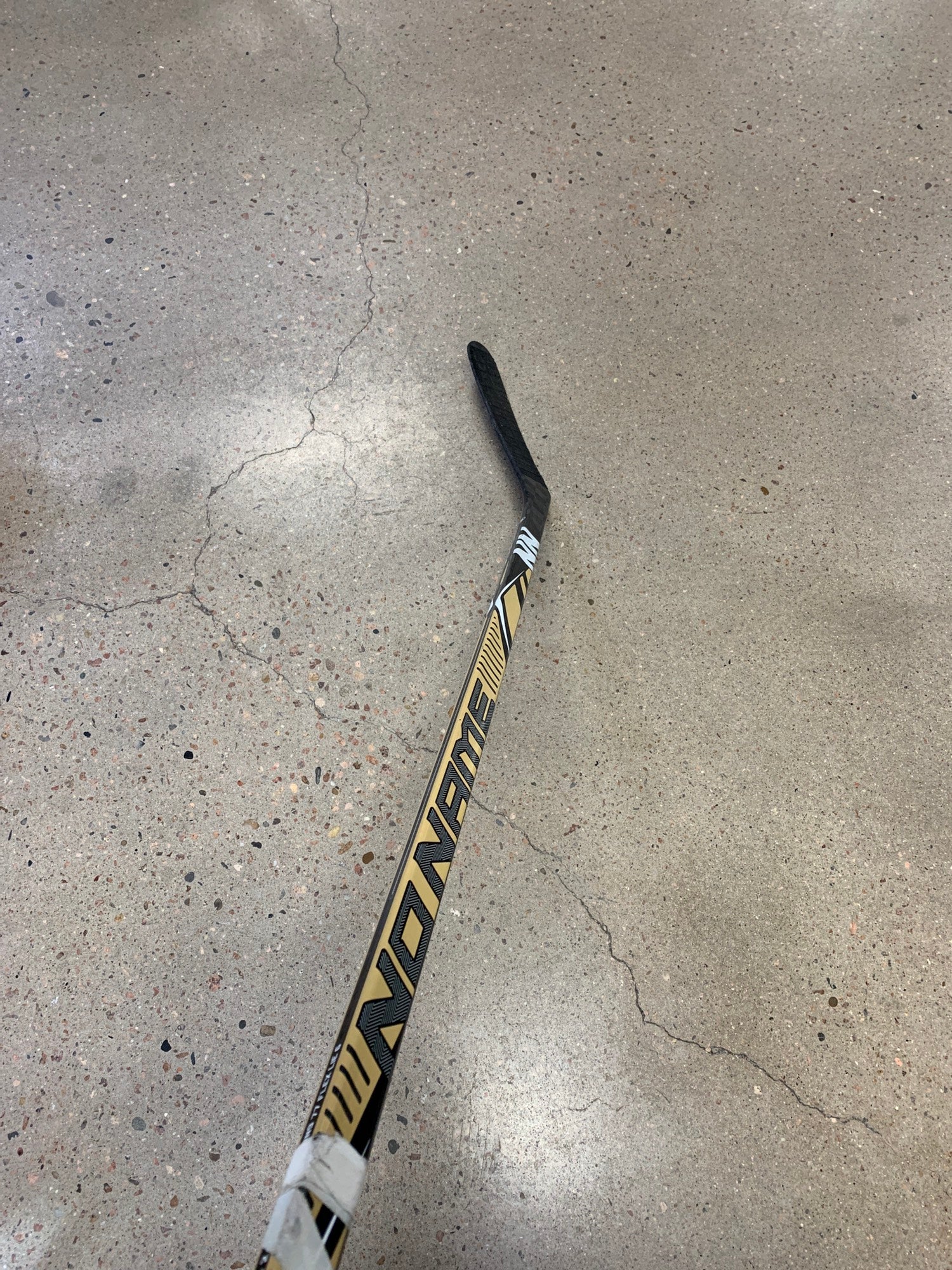 Used Intermediate Easton mako Left Hockey Stick