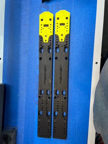 Fischer Ski Plate