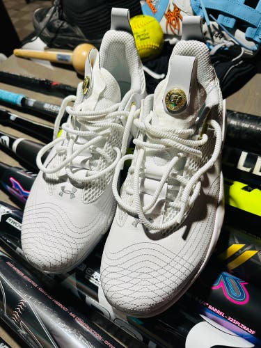 White Men's Molded Cleats Low Top Bryce harper