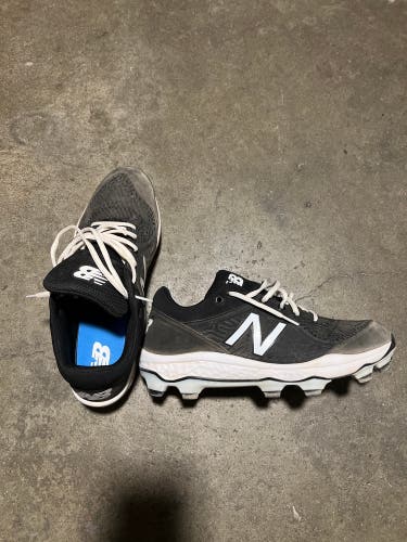 New Balance Molded Baseball Cleats