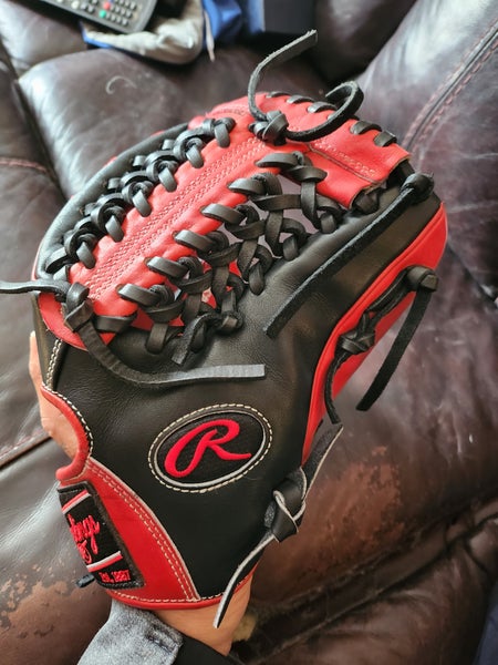 Used Rawlings Right Hand Throw Heart of the Hide Baseball Glove 11.75"