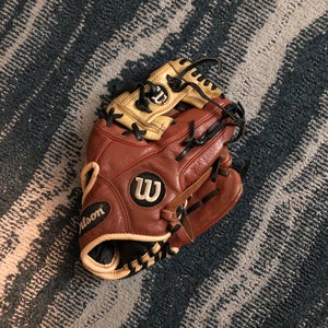 Used Wilson A500 Right Hand Throw Infield Baseball Glove 11"