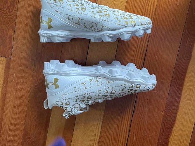 White Adult New Men's Size 12 (Women's 13) Under Armour Cleats