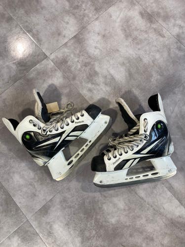 Senior Used Reebok 7K Pump Hockey Skates (Regular) 9.0