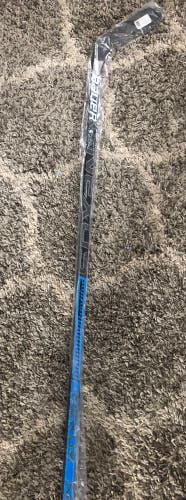 Senior Right Handed P28 Team Nexus Hockey Stick