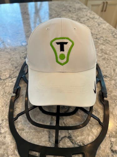 White Used One Size Fits All Nike Hat