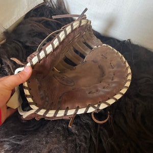 Wilson A900 first baseman’s glove