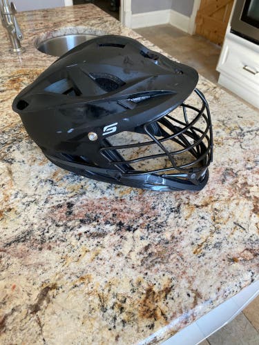 Player's Cascade S Helmet