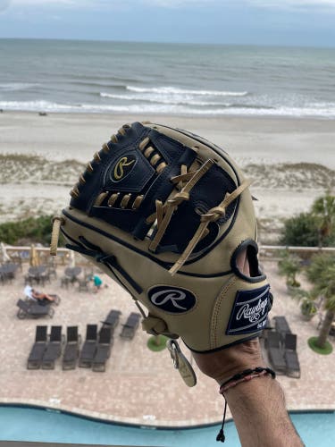 Exclusive Rawlings Pitcher's 11.5" Heart of the Hide Baseball Glove