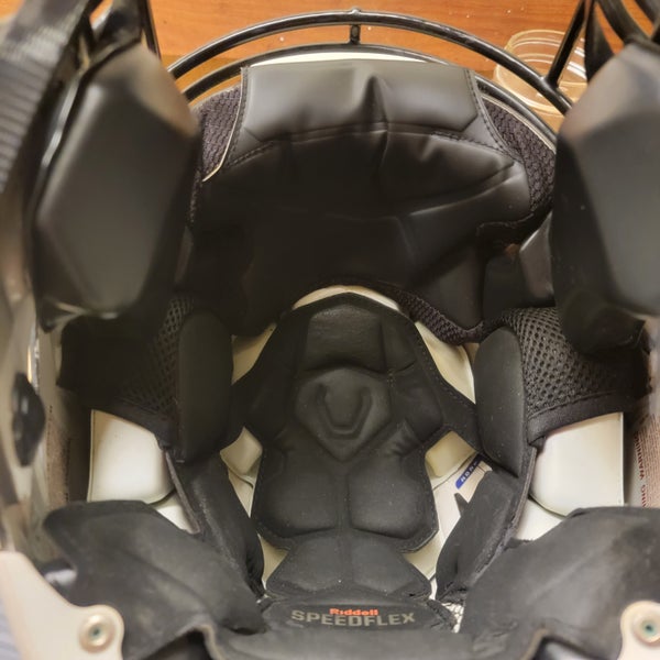 Adult Used Large Riddell SpeedFlex Helmet