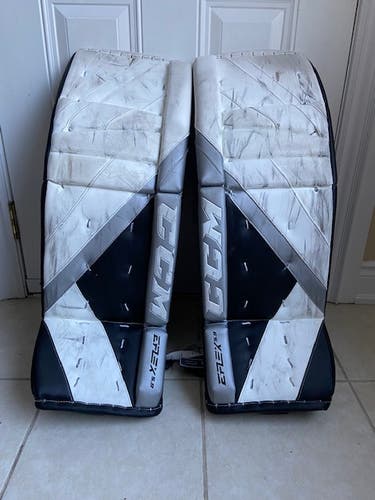 Used 33" CCM Eflex 5.9 Goalie Leg Pads