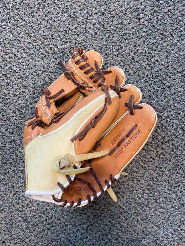 Tan Used Easton X series Right Hand Throw Infield Baseball Glove 11.5"