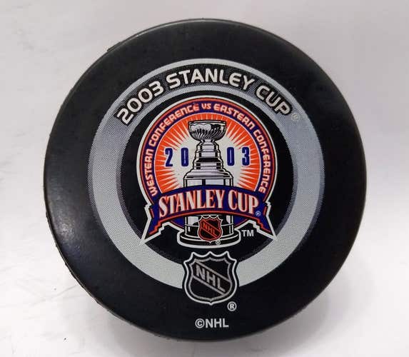 2003 Stanley Cup Finals Official NHL Hockey GAME PUCK Bettman Inglasco