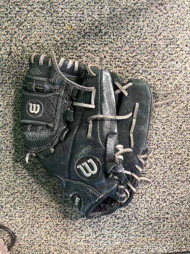 Used Wilson A500 Right Hand Throw Baseball Glove 12"