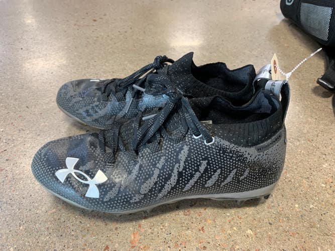 Used Men's 8.0 (W 9.0) Molded Under Armour Cleats