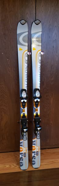 WOMENS 150cm Skis Salomon Pilot Verse 8W with S710 Bindings