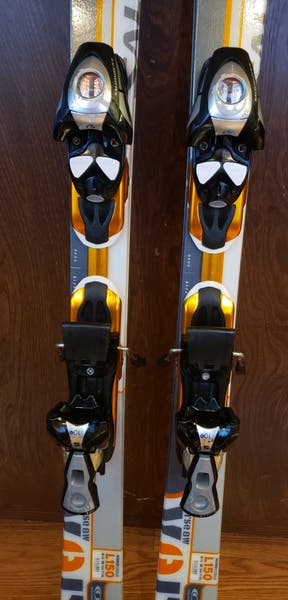 WOMENS 150cm Skis Salomon Pilot Verse 8W with S710 Bindings