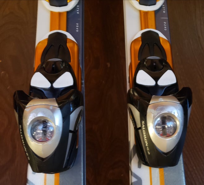 WOMENS 150cm Skis Salomon Pilot Verse 8W with S710 Bindings *USED