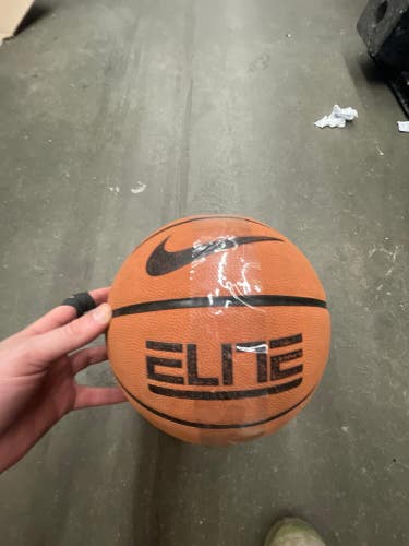 Used Men's Nike Basketball