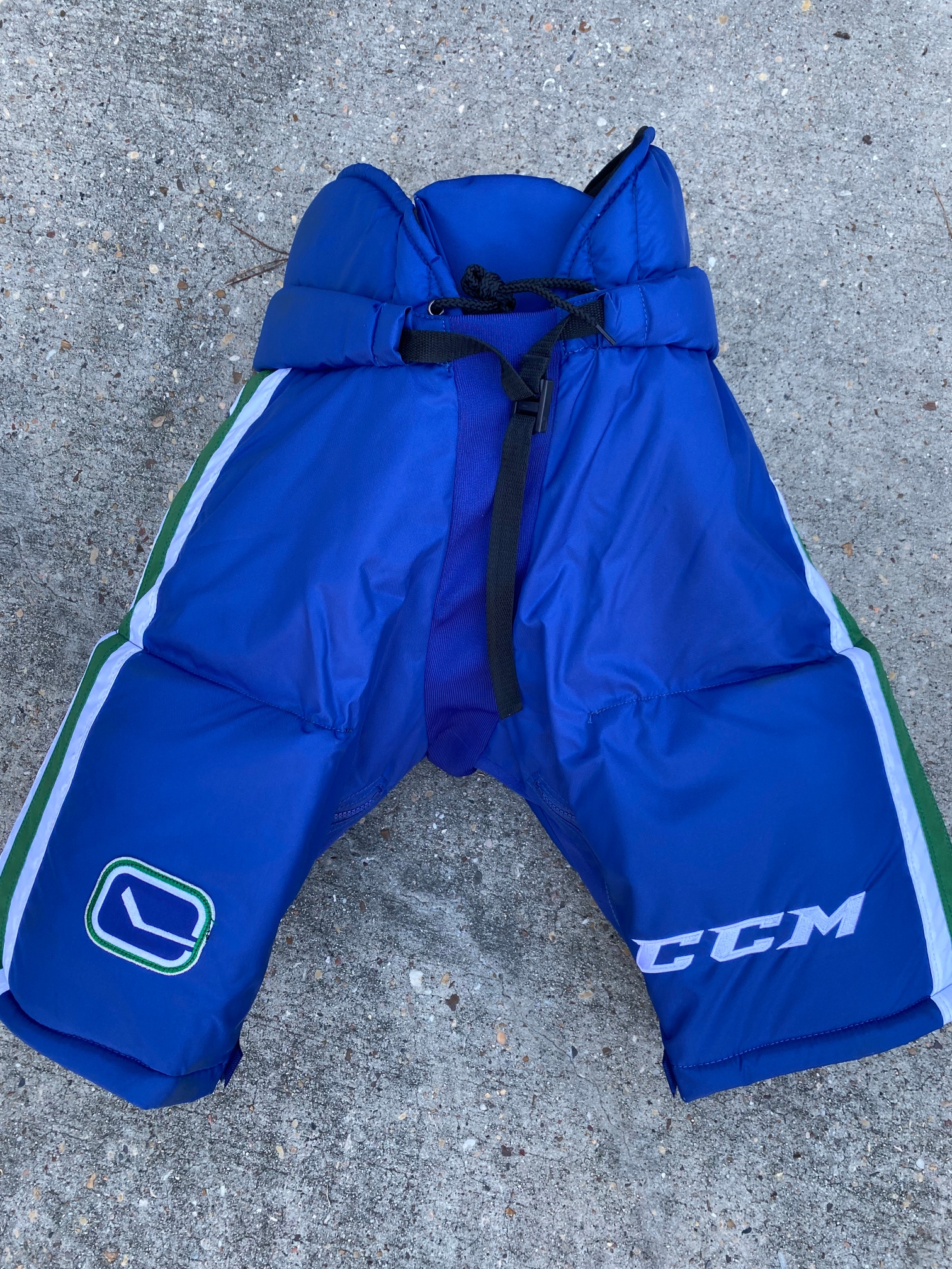 CCM HP70 Pro Stock Hockey Pants Vancouver Canucks 3716
